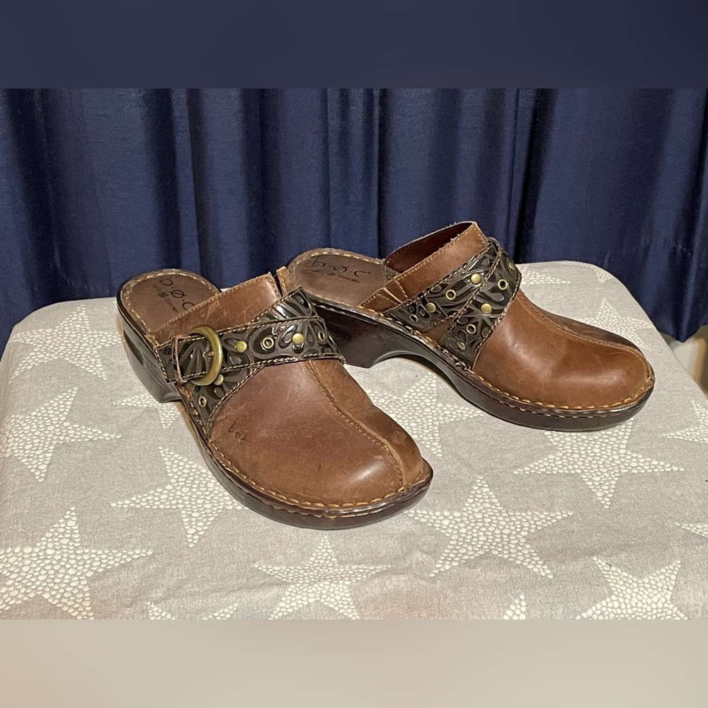 b.o.c. Slip on Brown Clogs